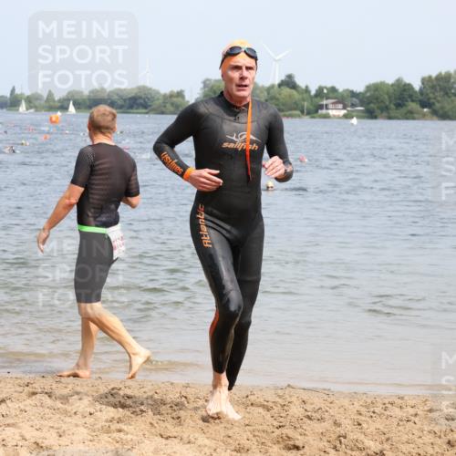 21.06.2025 - 27. Vierlanden-Triathlon Lena Gebhardt http://msf.ph/oto/8033452 15.06.2025 11:17:31 Schwimmen 849, 911, 973 meine-sportfotos.de