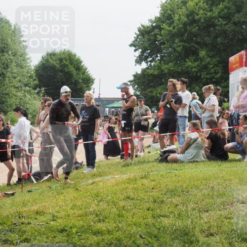 15.06.2025 - 27. Vierlanden-Triathlon KatJ http://msf.ph/oto/8033462 15.06.2025 11:15:57 Schwimmen 919, 946, 951, 963 meine-sportfotos.de