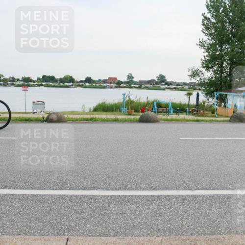 15.06.2025 - 27. Vierlanden-Triathlon H.Heesch http://msf.ph/oto/8033463 15.06.2025 10:41:47 Radfahren 22, 45, 93, 205 meine-sportfotos.de