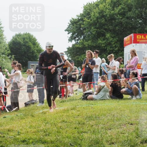 15.06.2025 - 27. Vierlanden-Triathlon KatJ http://msf.ph/oto/8033474 15.06.2025 11:15:58 Schwimmen 919, 946, 951, 963 meine-sportfotos.de