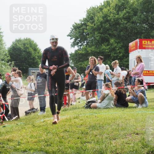 15.06.2025 - 27. Vierlanden-Triathlon KatJ http://msf.ph/oto/8033492 15.06.2025 11:15:58 Schwimmen 919, 946, 951, 963 meine-sportfotos.de
