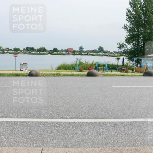 21.06.2025 - 27. Vierlanden-Triathlon H.Heesch http://msf.ph/oto/8033562 15.06.2025 11:40:40 Radfahren 678, 910 meine-sportfotos.de