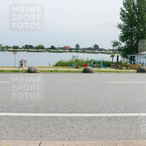 21.06.2025 - 27. Vierlanden-Triathlon H.Heesch http://msf.ph/oto/8033603 15.06.2025 11:40:54 Radfahren 162, 200, 722 meine-sportfotos.de