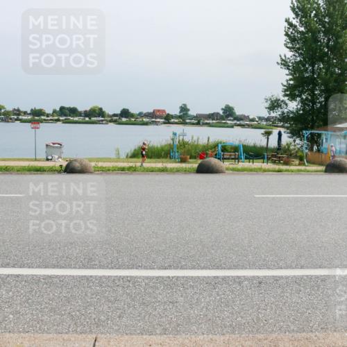 21.06.2025 - 27. Vierlanden-Triathlon H.Heesch http://msf.ph/oto/8033672 15.06.2025 11:40:56 Radfahren 200, 722 meine-sportfotos.de