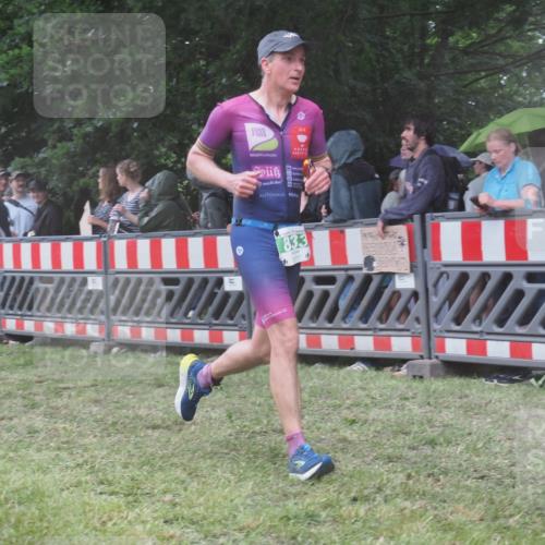 21.06.2025 - 27. Vierlanden-Triathlon KatJ http://msf.ph/oto/8033786 15.06.2025 13:45:55 Ziel 237, 242, 833 meine-sportfotos.de