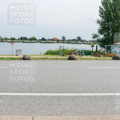 21.06.2025 - 27. Vierlanden-Triathlon H.Heesch http://msf.ph/oto/8033798 15.06.2025 11:41:00 Radfahren 649 meine-sportfotos.de