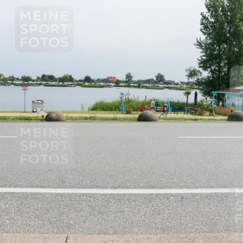 21.06.2025 - 27. Vierlanden-Triathlon H.Heesch http://msf.ph/oto/8033802 15.06.2025 11:41:00 Radfahren 649 meine-sportfotos.de