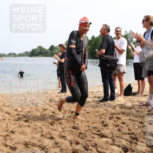 21.06.2025 - 27. Vierlanden-Triathlon Lena Gebhardt http://msf.ph/oto/8033809 15.06.2025 11:18:30 Schwimmen 909, 912, 925, 933, 970 meine-sportfotos.de