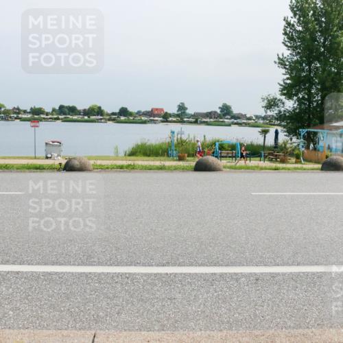 21.06.2025 - 27. Vierlanden-Triathlon H.Heesch http://msf.ph/oto/8033811 15.06.2025 11:41:00 Radfahren 649 meine-sportfotos.de