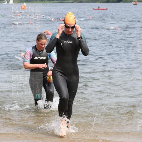 21.06.2025 - 27. Vierlanden-Triathlon Lena Gebhardt http://msf.ph/oto/8033825 15.06.2025 11:18:34 Schwimmen 909, 912, 925, 939, 970 meine-sportfotos.de