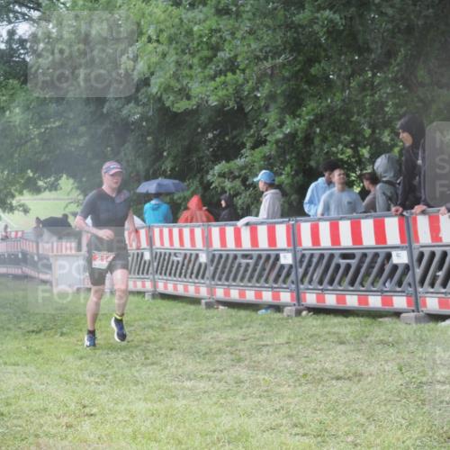 21.06.2025 - 27. Vierlanden-Triathlon KatJ http://msf.ph/oto/8033915 15.06.2025 13:47:06 Ziel 84, 214 meine-sportfotos.de