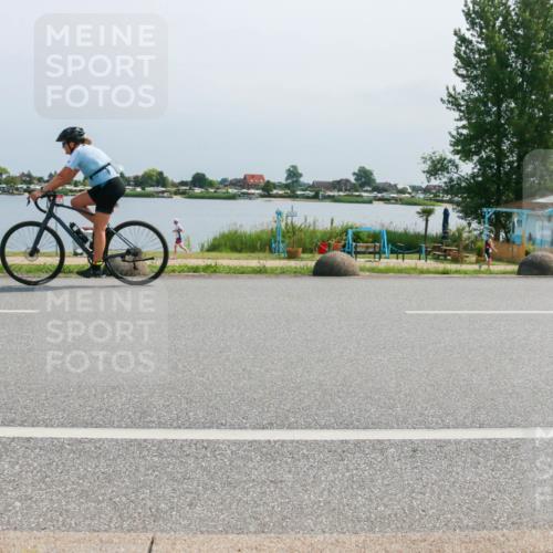 21.06.2025 - 27. Vierlanden-Triathlon H.Heesch http://msf.ph/oto/8033917 15.06.2025 11:41:03 Radfahren 649, 883 meine-sportfotos.de
