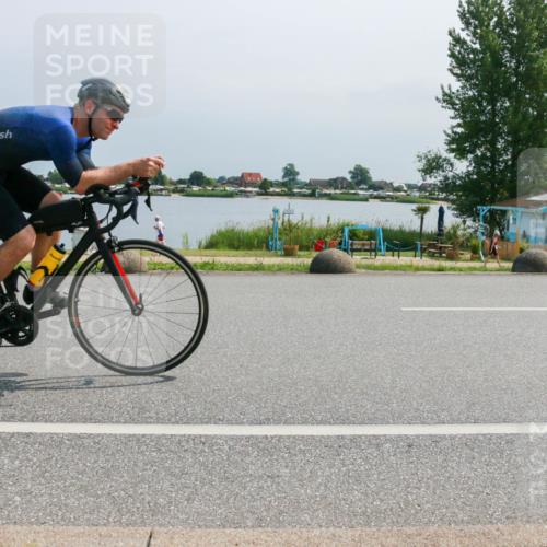 21.06.2025 - 27. Vierlanden-Triathlon H.Heesch http://msf.ph/oto/8033929 15.06.2025 11:41:03 Radfahren 649, 883 meine-sportfotos.de