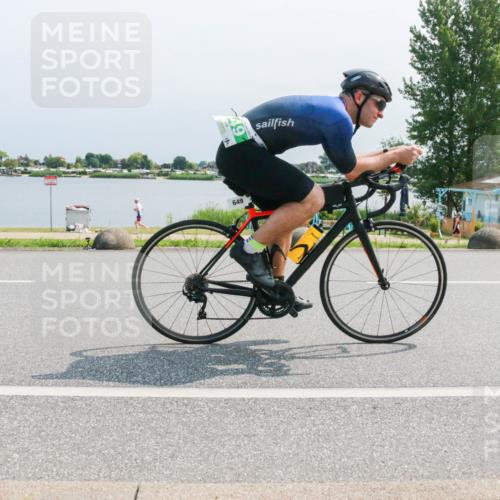 21.06.2025 - 27. Vierlanden-Triathlon H.Heesch http://msf.ph/oto/8033936 15.06.2025 11:41:03 Radfahren 649, 883 meine-sportfotos.de