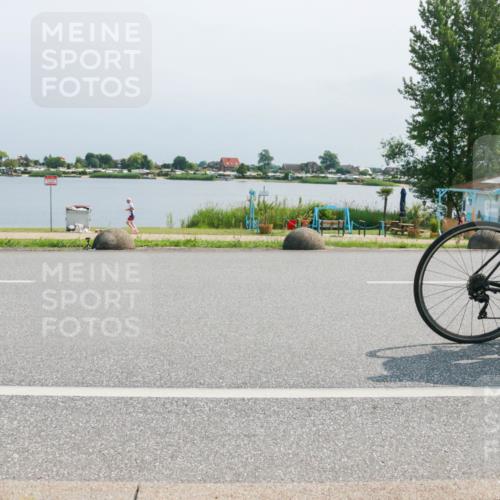 21.06.2025 - 27. Vierlanden-Triathlon H.Heesch http://msf.ph/oto/8033941 15.06.2025 11:41:03 Radfahren 649, 883 meine-sportfotos.de