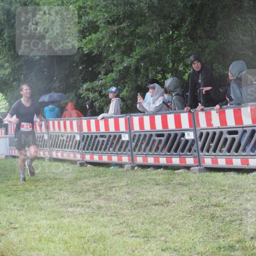 21.06.2025 - 27. Vierlanden-Triathlon KatJ http://msf.ph/oto/8033942 15.06.2025 13:47:11 Ziel 84, 1147 meine-sportfotos.de