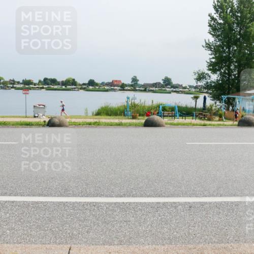 21.06.2025 - 27. Vierlanden-Triathlon H.Heesch http://msf.ph/oto/8033945 15.06.2025 11:41:04 Radfahren 649, 883 meine-sportfotos.de