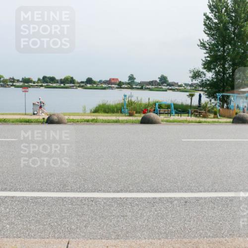 21.06.2025 - 27. Vierlanden-Triathlon H.Heesch http://msf.ph/oto/8033989 15.06.2025 11:41:04 Radfahren 649, 883 meine-sportfotos.de