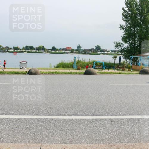 21.06.2025 - 27. Vierlanden-Triathlon H.Heesch http://msf.ph/oto/8034040 15.06.2025 11:41:06 Radfahren 649, 715, 867, 883 meine-sportfotos.de