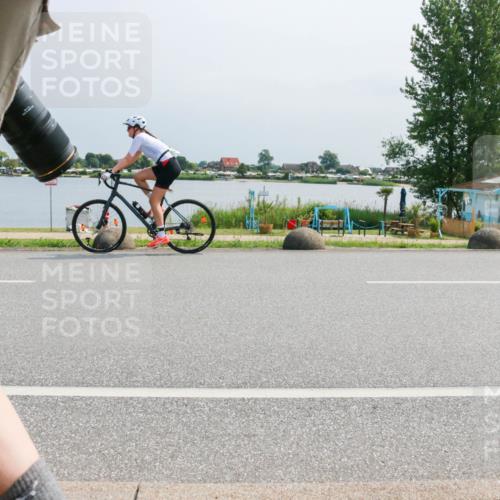 21.06.2025 - 27. Vierlanden-Triathlon H.Heesch http://msf.ph/oto/8034067 15.06.2025 11:41:07 Radfahren 649, 715, 867, 883, 884 meine-sportfotos.de