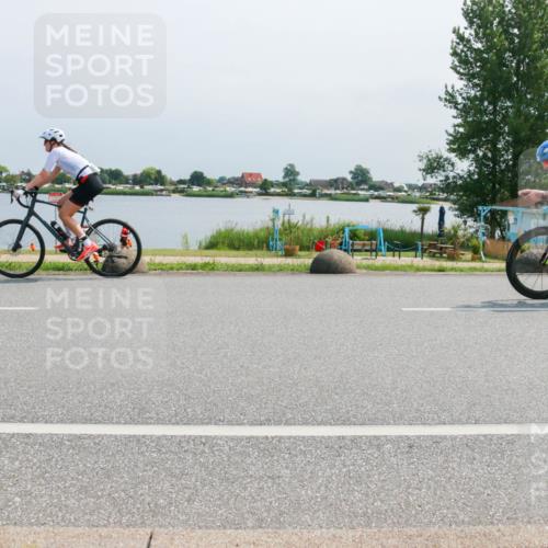 21.06.2025 - 27. Vierlanden-Triathlon H.Heesch http://msf.ph/oto/8034071 15.06.2025 11:41:08 Radfahren 715, 867, 883, 884 meine-sportfotos.de