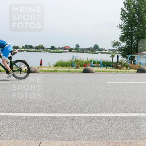 21.06.2025 - 27. Vierlanden-Triathlon H.Heesch http://msf.ph/oto/8034083 15.06.2025 11:41:08 Radfahren 715, 867, 883, 884 meine-sportfotos.de