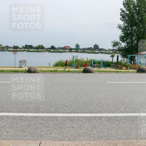 21.06.2025 - 27. Vierlanden-Triathlon H.Heesch http://msf.ph/oto/8034133 15.06.2025 11:41:10 Radfahren 715, 778, 867, 883, 884 meine-sportfotos.de