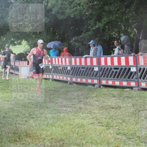 21.06.2025 - 27. Vierlanden-Triathlon KatJ http://msf.ph/oto/8034136 15.06.2025 13:47:32 Ziel 1118, 1145 meine-sportfotos.de