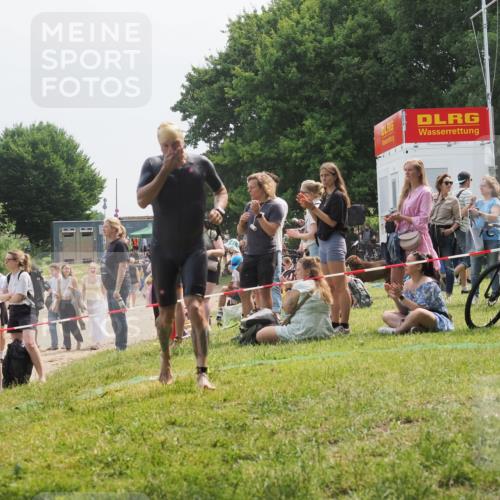 21.06.2025 - 27. Vierlanden-Triathlon KatJ http://msf.ph/oto/8034292 15.06.2025 11:18:12 Schwimmen 834 meine-sportfotos.de