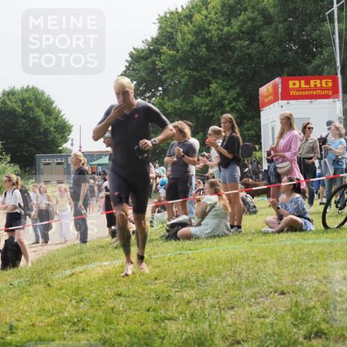21.06.2025 - 27. Vierlanden-Triathlon KatJ http://msf.ph/oto/8034301 15.06.2025 11:18:13 Schwimmen 834 meine-sportfotos.de