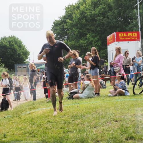 21.06.2025 - 27. Vierlanden-Triathlon KatJ http://msf.ph/oto/8034306 15.06.2025 11:18:13 Schwimmen 834 meine-sportfotos.de