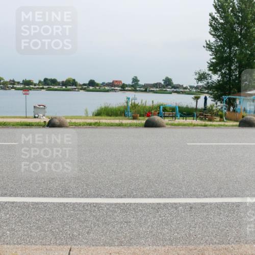 21.06.2025 - 27. Vierlanden-Triathlon H.Heesch http://msf.ph/oto/8034334 15.06.2025 11:41:26 Radfahren 709 meine-sportfotos.de
