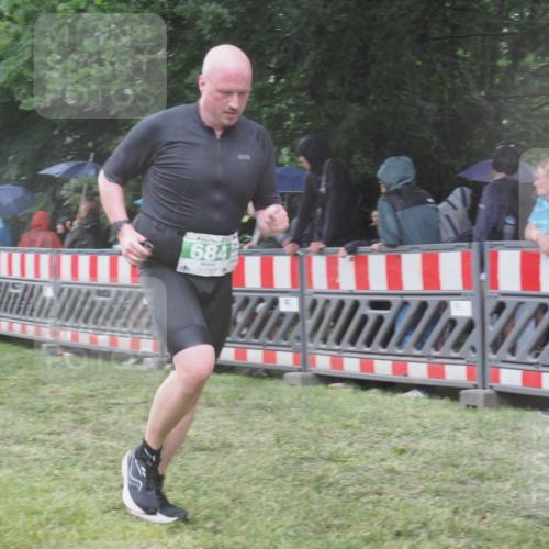 21.06.2025 - 27. Vierlanden-Triathlon KatJ http://msf.ph/oto/8034407 15.06.2025 13:48:44 Ziel 684, 1149 meine-sportfotos.de