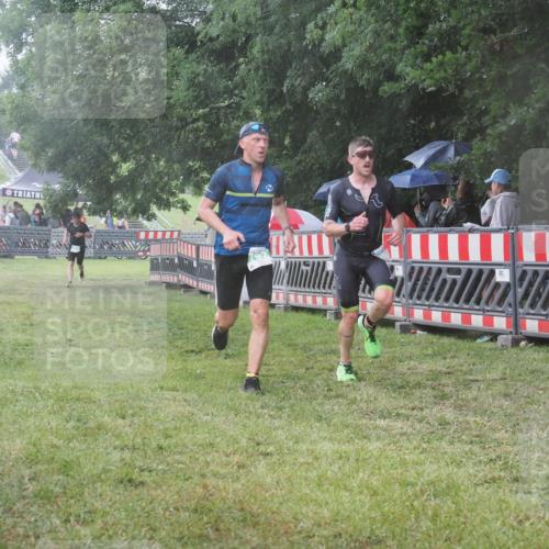 21.06.2025 - 27. Vierlanden-Triathlon KatJ http://msf.ph/oto/8034473 15.06.2025 13:49:01 Ziel 792, 825, 1148 meine-sportfotos.de