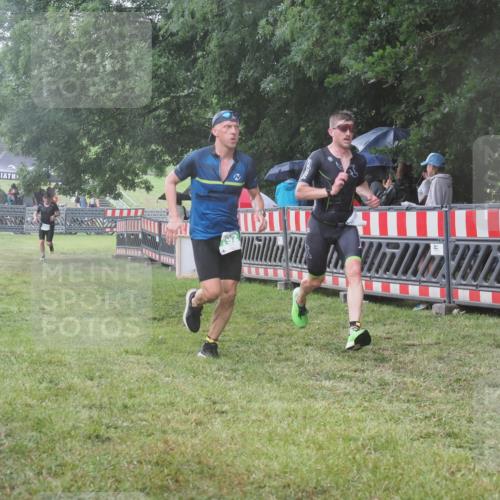 21.06.2025 - 27. Vierlanden-Triathlon KatJ http://msf.ph/oto/8034476 15.06.2025 13:49:02 Ziel 792, 825, 1148 meine-sportfotos.de