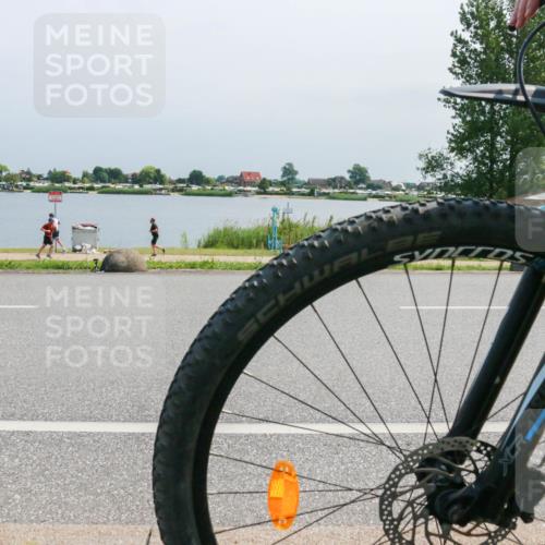 21.06.2025 - 27. Vierlanden-Triathlon H.Heesch http://msf.ph/oto/8034495 15.06.2025 11:42:18 Radfahren 250, 702 meine-sportfotos.de