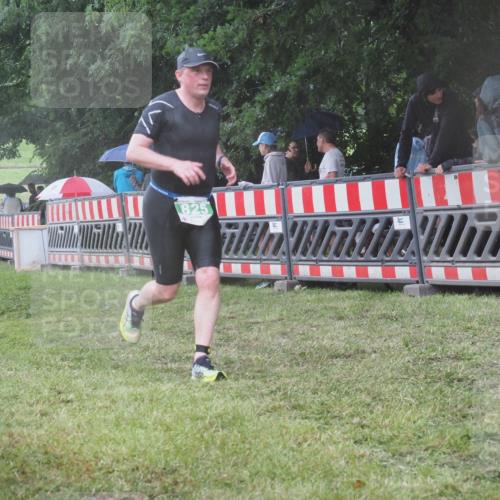 21.06.2025 - 27. Vierlanden-Triathlon KatJ http://msf.ph/oto/8034526 15.06.2025 13:49:10 Ziel 231, 825, 924, 1162 meine-sportfotos.de