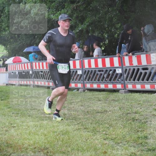 21.06.2025 - 27. Vierlanden-Triathlon KatJ http://msf.ph/oto/8034530 15.06.2025 13:49:10 Ziel 231, 825, 924, 1162 meine-sportfotos.de