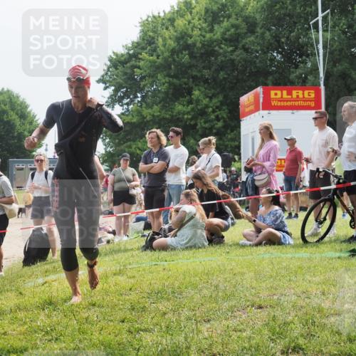 21.06.2025 - 27. Vierlanden-Triathlon KatJ http://msf.ph/oto/8034531 15.06.2025 11:18:35 Schwimmen 909, 912, 970 meine-sportfotos.de