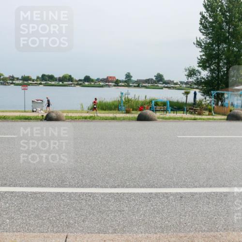 21.06.2025 - 27. Vierlanden-Triathlon H.Heesch http://msf.ph/oto/8034581 15.06.2025 11:42:35 Radfahren 762, 859 meine-sportfotos.de