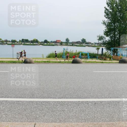21.06.2025 - 27. Vierlanden-Triathlon H.Heesch http://msf.ph/oto/8034609 15.06.2025 11:42:41 Radfahren 697, 862 meine-sportfotos.de