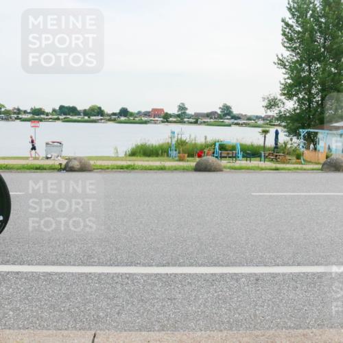 15.06.2025 - 27. Vierlanden-Triathlon H.Heesch http://msf.ph/oto/8034619 15.06.2025 10:42:53 Radfahren 115, 147 meine-sportfotos.de