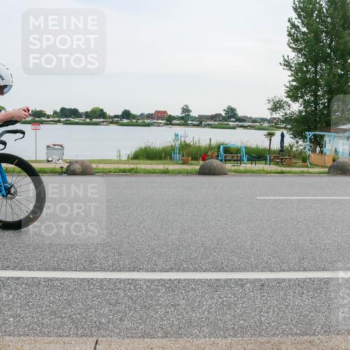 15.06.2025 - 27. Vierlanden-Triathlon H.Heesch http://msf.ph/oto/8034639 15.06.2025 10:43:07 Radfahren 74, 102, 202, 236 meine-sportfotos.de