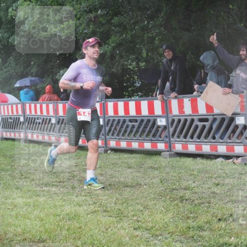 21.06.2025 - 27. Vierlanden-Triathlon KatJ http://msf.ph/oto/8034664 15.06.2025 13:49:24 Ziel 142, 1103, 1137, 1158 meine-sportfotos.de