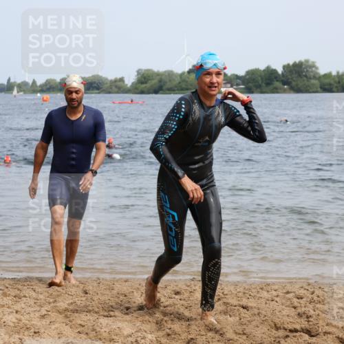 21.06.2025 - 27. Vierlanden-Triathlon Lena Gebhardt http://msf.ph/oto/8034710 15.06.2025 11:20:21 Schwimmen 838, 880, 890, 926, 940 meine-sportfotos.de