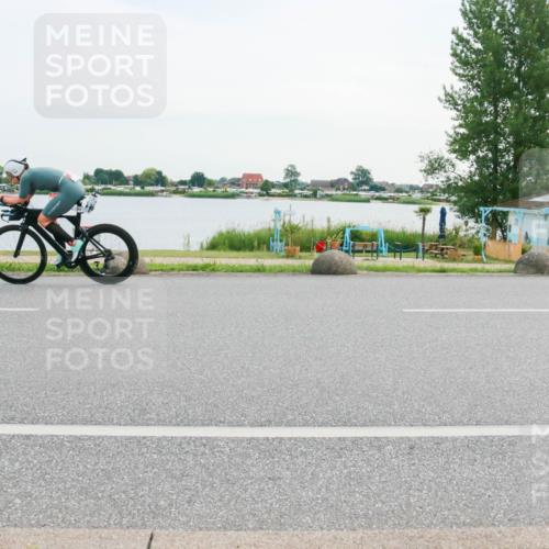 15.06.2025 - 27. Vierlanden-Triathlon H.Heesch http://msf.ph/oto/8034760 15.06.2025 10:43:09 Radfahren 74, 102, 202, 236 meine-sportfotos.de