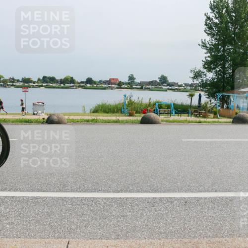 21.06.2025 - 27. Vierlanden-Triathlon H.Heesch http://msf.ph/oto/8034787 15.06.2025 11:43:05 Radfahren 688, 817 meine-sportfotos.de