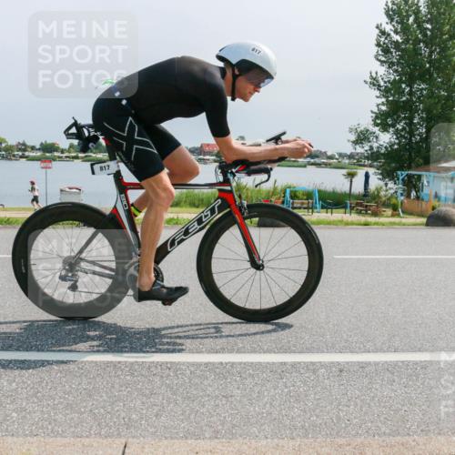 21.06.2025 - 27. Vierlanden-Triathlon H.Heesch http://msf.ph/oto/8034790 15.06.2025 11:43:05 Radfahren 688, 817 meine-sportfotos.de