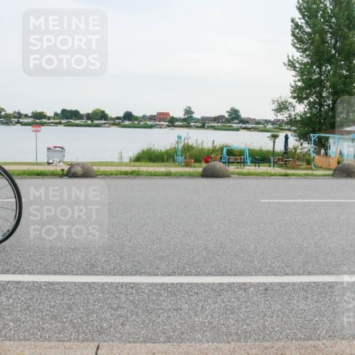 15.06.2025 - 27. Vierlanden-Triathlon H.Heesch http://msf.ph/oto/8034800 15.06.2025 10:43:18 Radfahren 65, 124, 160, 266 meine-sportfotos.de