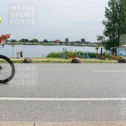 21.06.2025 - 27. Vierlanden-Triathlon H.Heesch http://msf.ph/oto/8034909 15.06.2025 11:43:10 Radfahren 681, 853, 854 meine-sportfotos.de